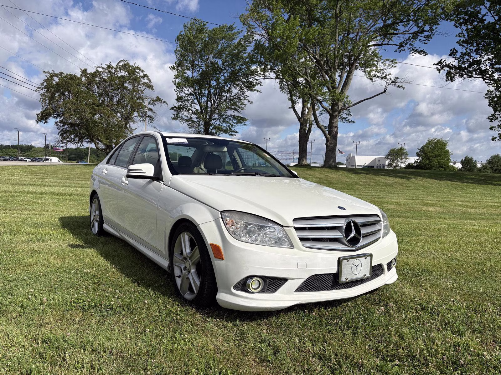 2010 White Mercedes-Benz C300 4 MATIC C300 AWD Sedan