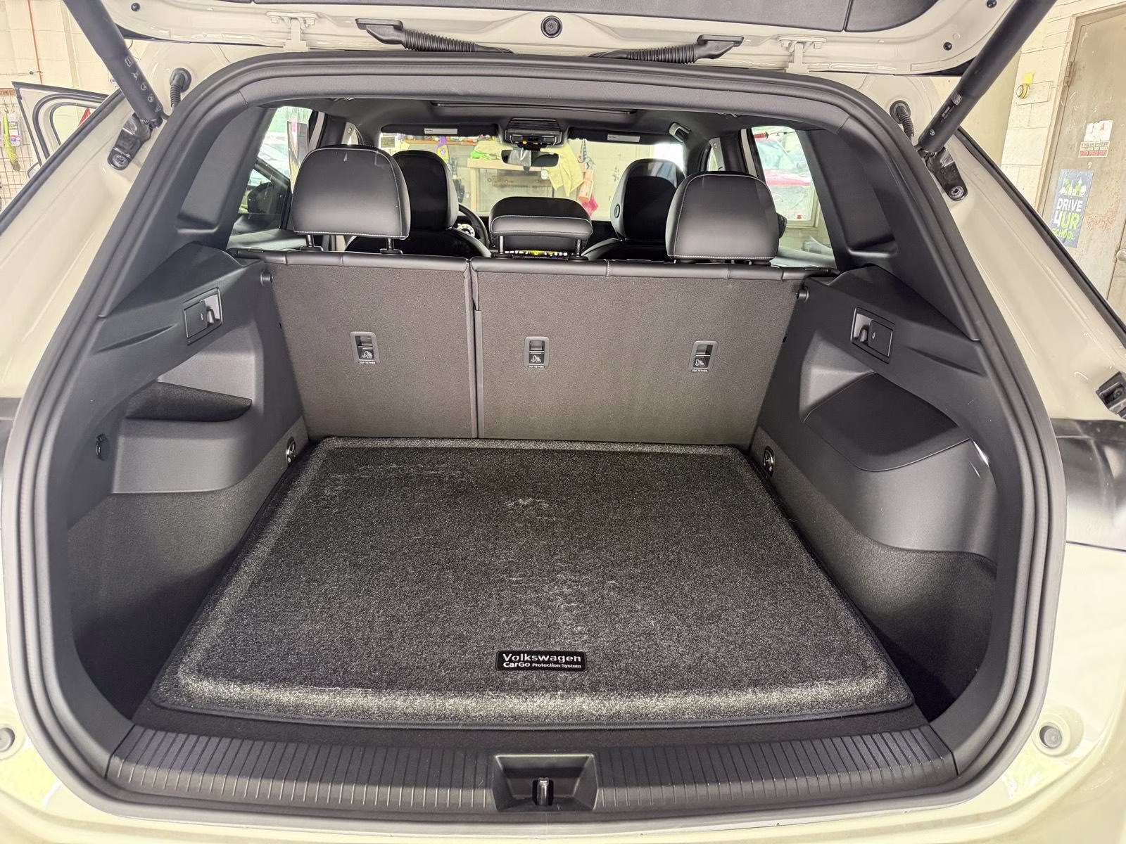 2026 White Volkswagen Tiguan SE R-Line Black AWD Crossover