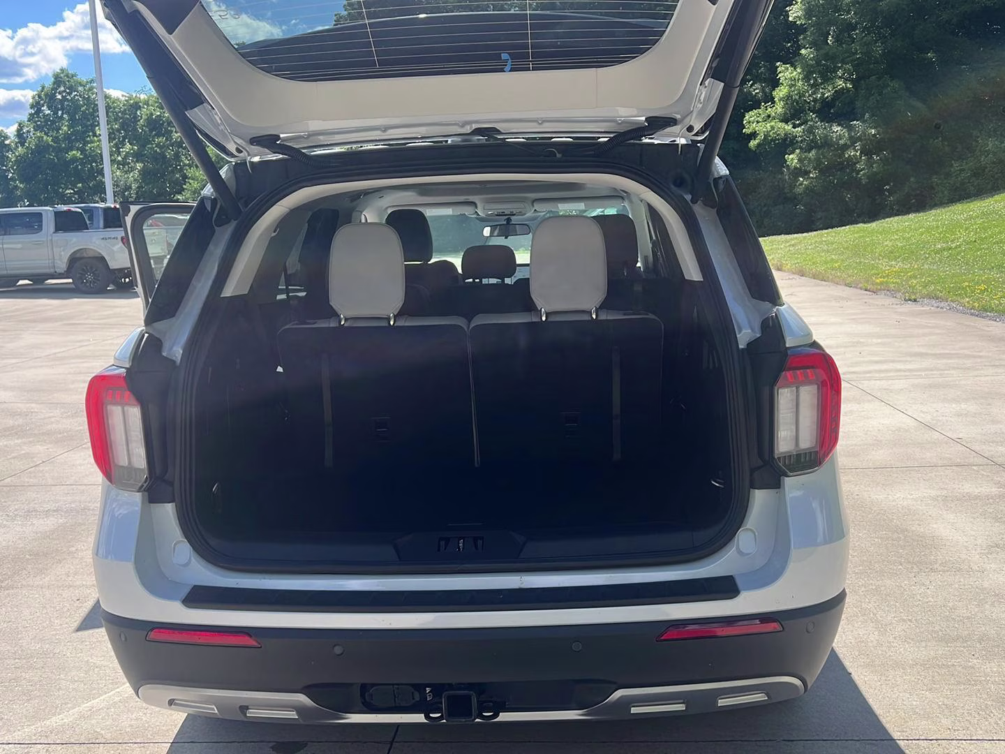2026 Space White Metallic Ford Explorer Active w/200A Pkg 4X4 SUV