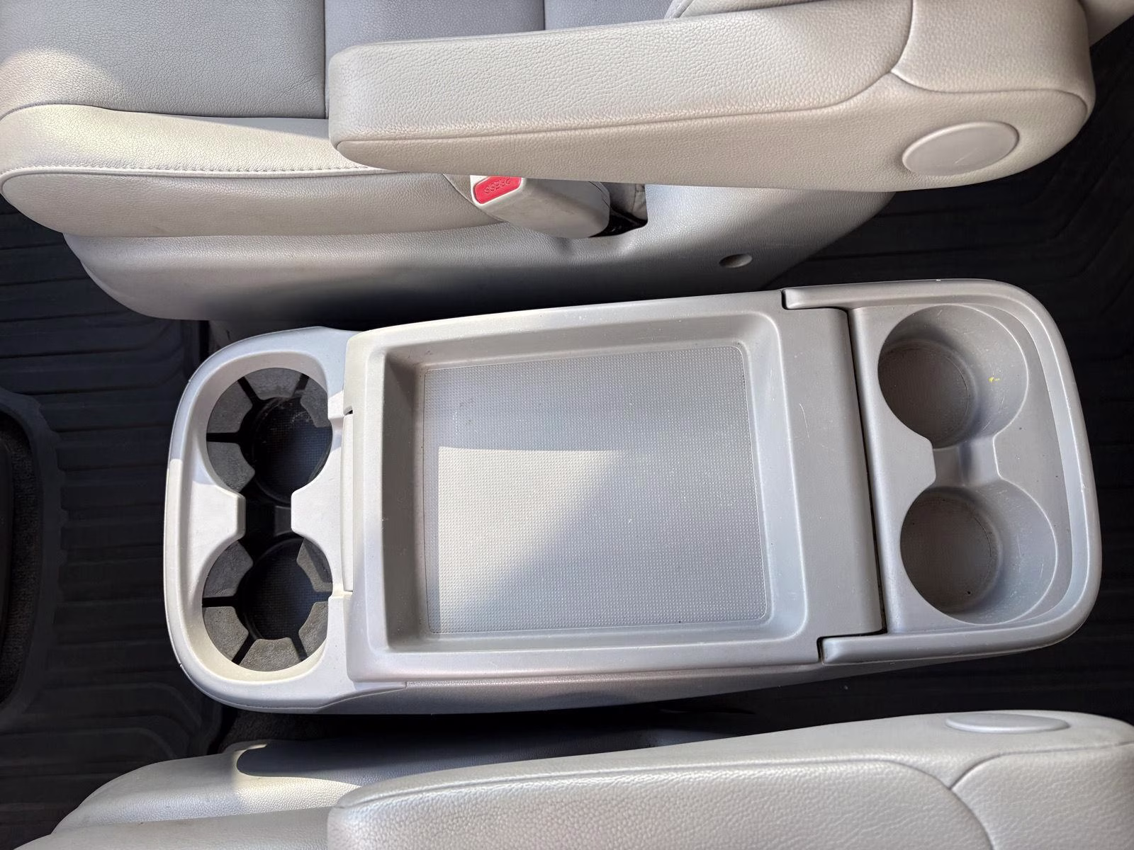 2014 Modern Steel Metallic Honda Odyssey Touring FWD Van