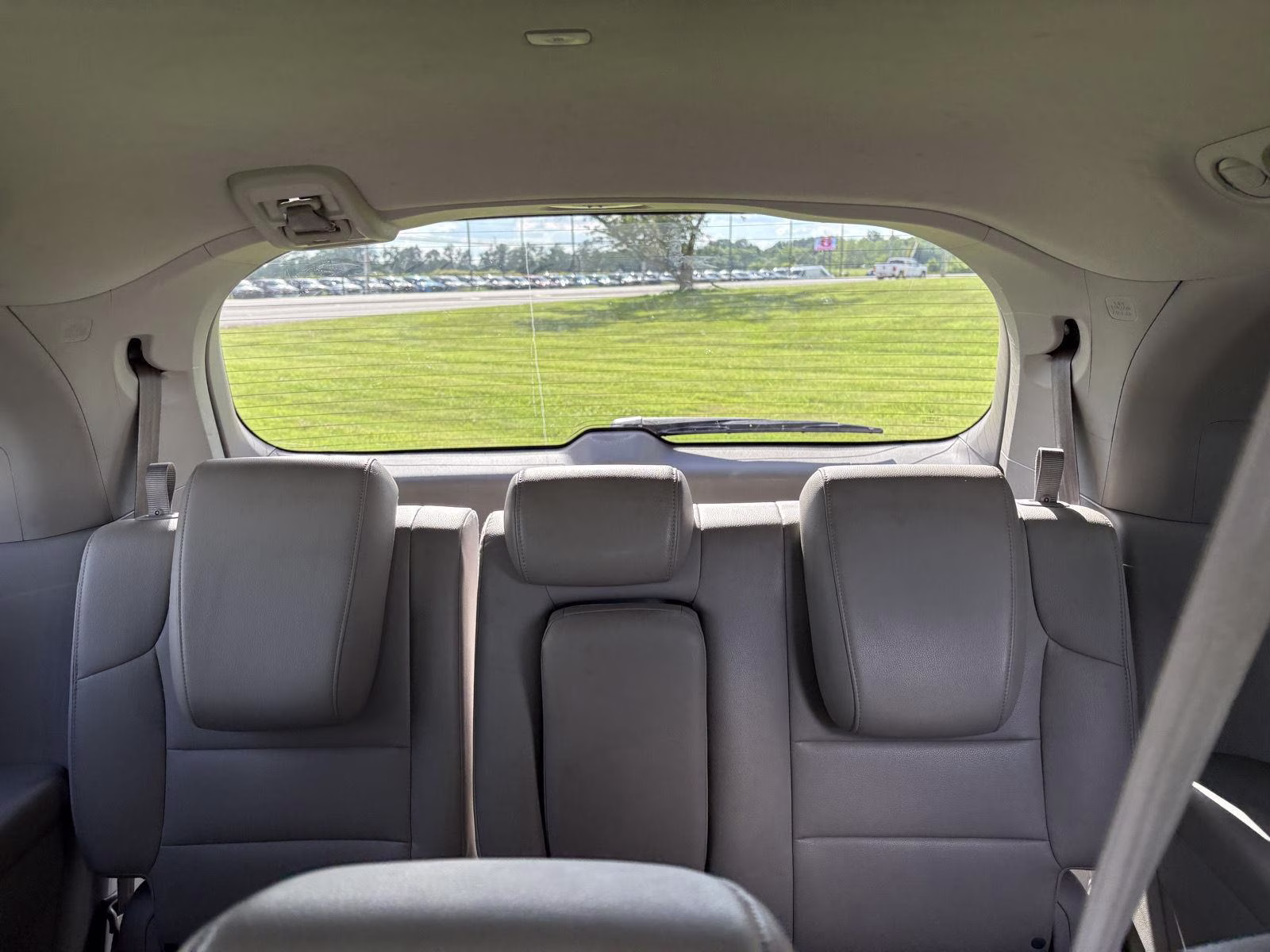 2014 Modern Steel Metallic Honda Odyssey Touring FWD Van