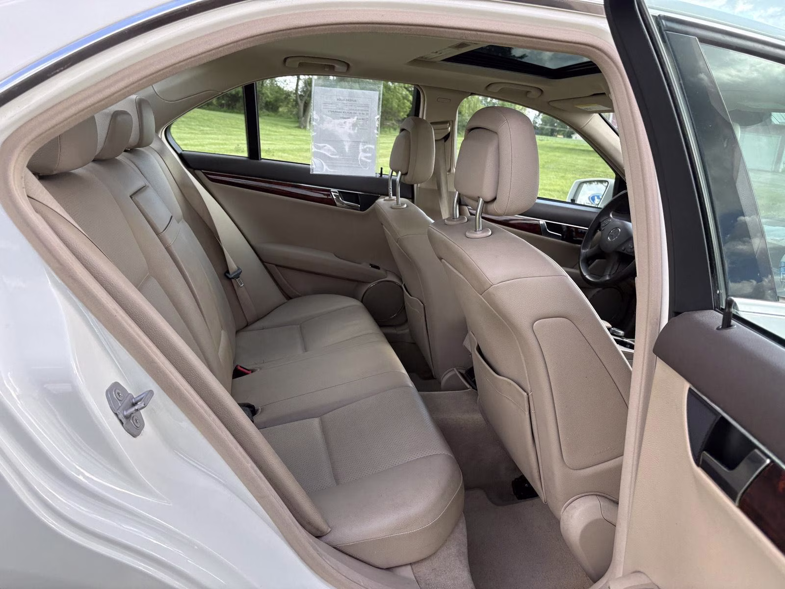 2010 White Mercedes-Benz C300 4 MATIC C300 AWD Sedan