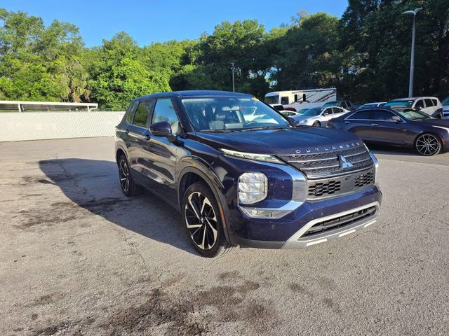 2024 Cosmic Blue Metallic Mitsubishi Outlander SE FWD SUV
