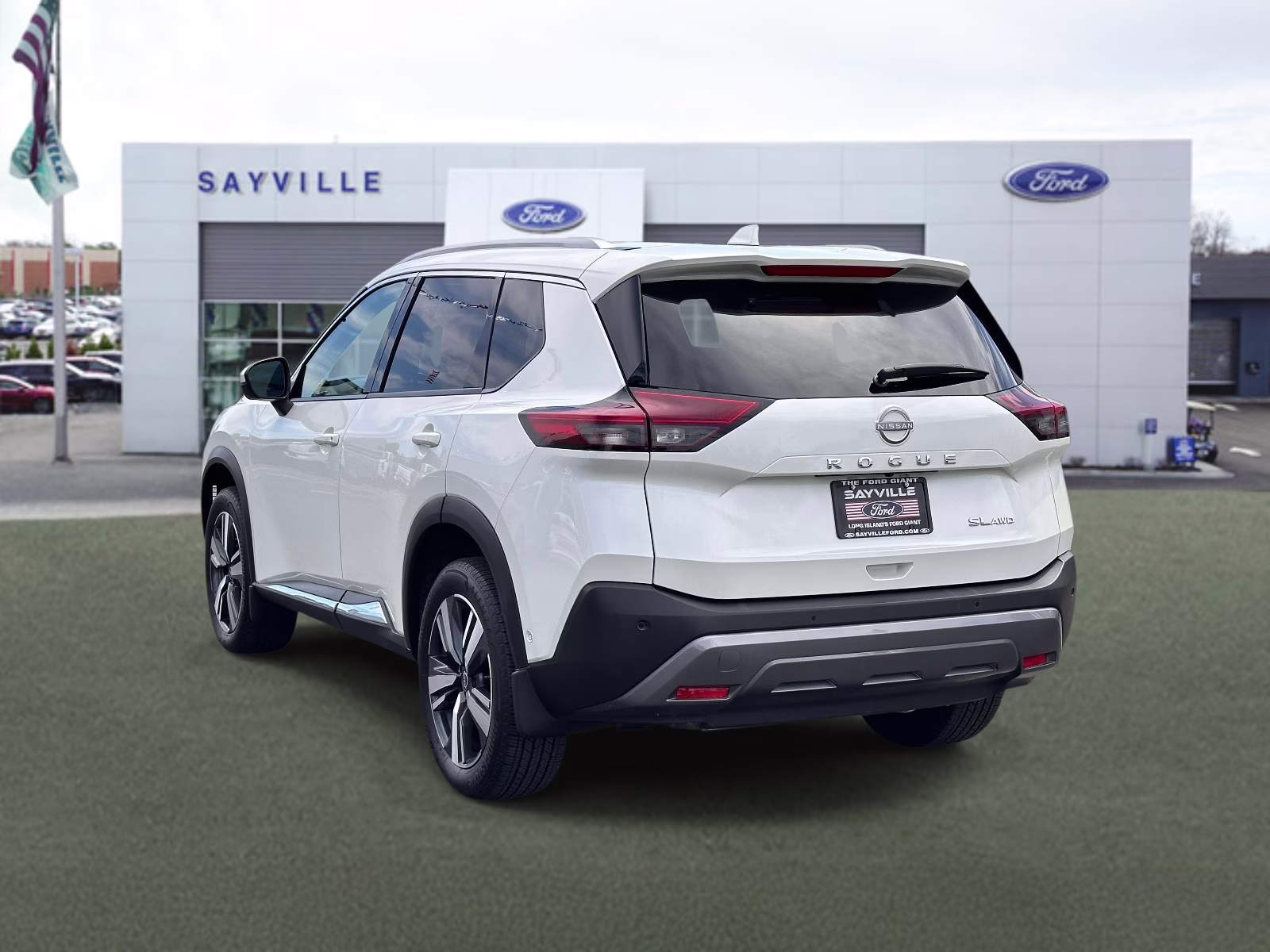 2023 Pearl White Tricoat Nissan Rogue AWD SL AWD SUV