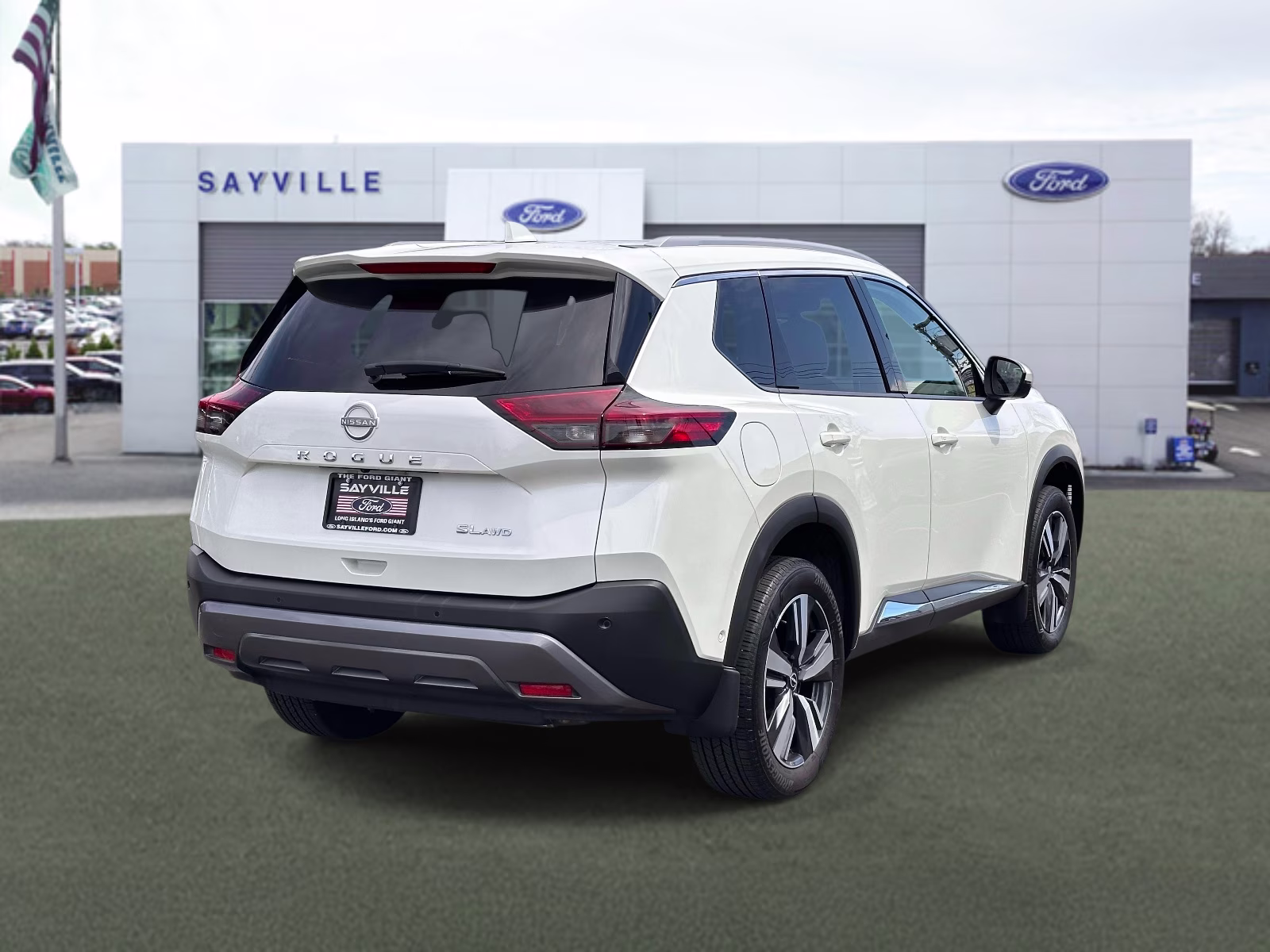 2023 Pearl White Tricoat Nissan Rogue AWD SL AWD SUV