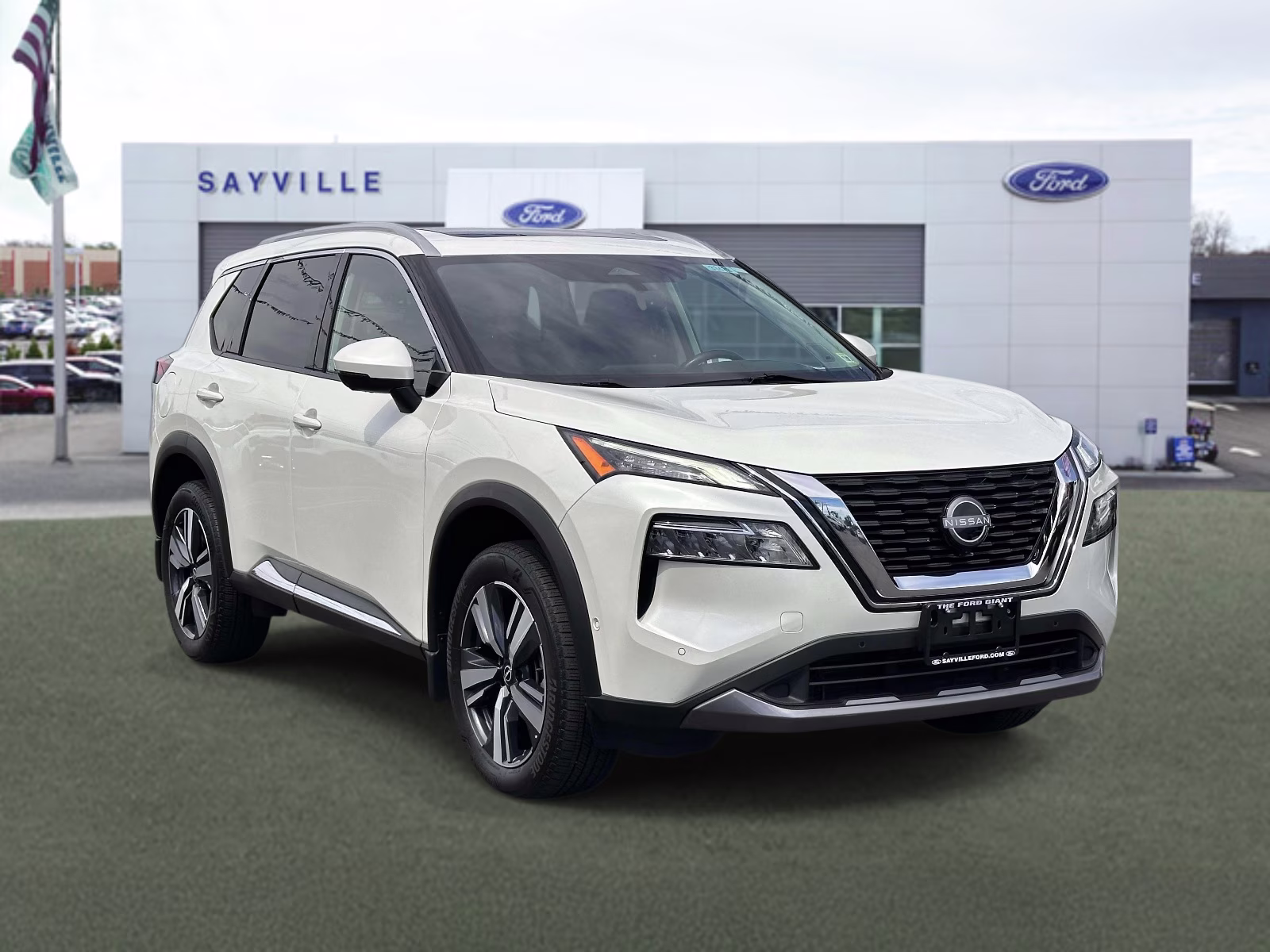 2023 Pearl White Tricoat Nissan Rogue AWD SL AWD SUV