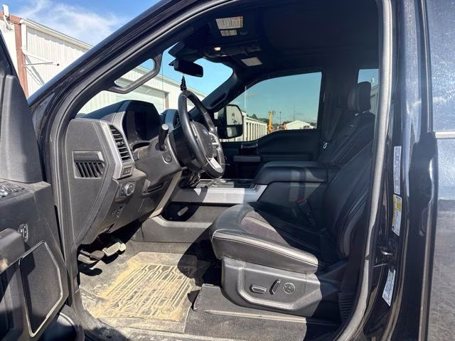 2020 Black Ford Super Duty F-250 SRW Platinum 4X4 Truck