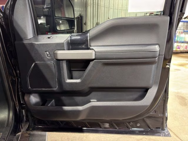 2020 Black Ford Super Duty F-250 SRW 4X4 Truck