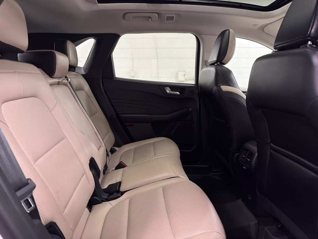 2021 Star White Metallic Tri-Coat Ford Escape Hybrid Titanium FWD SUV