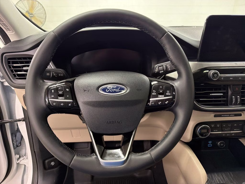 2021 Star White Metallic Tri-Coat Ford Escape Hybrid Titanium FWD SUV