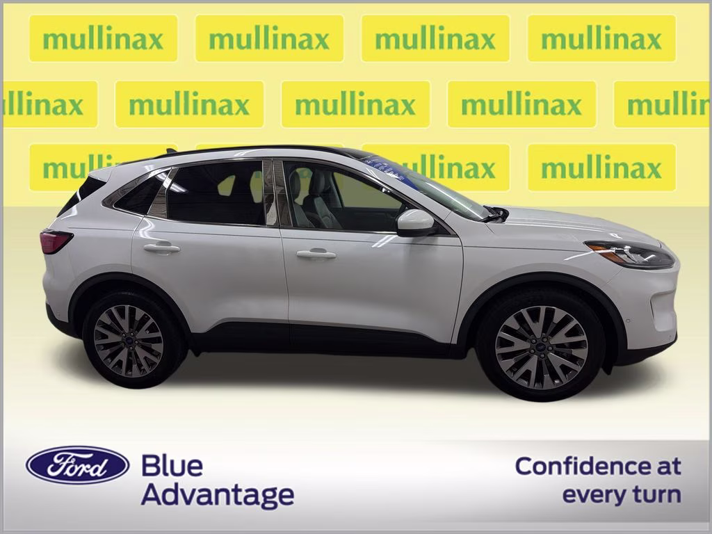 2021 Star White Metallic Tri-Coat Ford Escape Hybrid Titanium FWD SUV