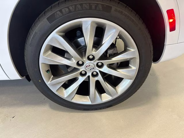 2023 White Frost Tricoat Buick Envision Avenir AWD SUV