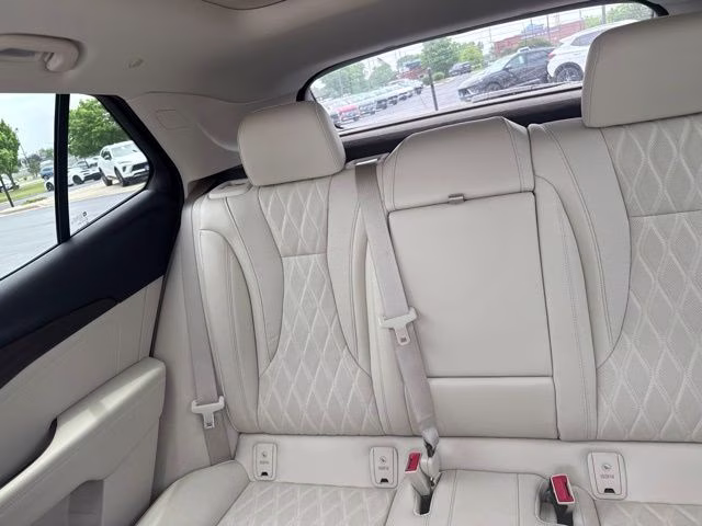 2023 White Frost Tricoat Buick Envision Avenir AWD SUV