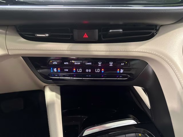 2023 White Frost Tricoat Buick Envision Avenir AWD SUV