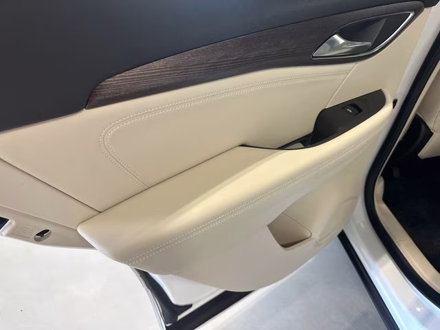2023 White Frost Tricoat Buick Envision Avenir AWD SUV