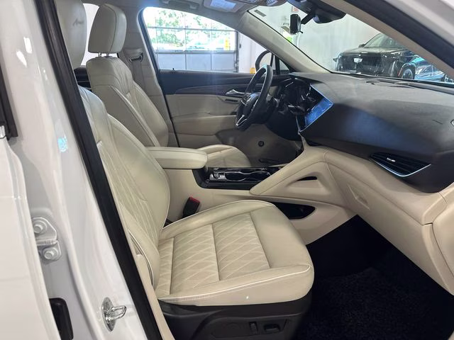 2023 White Frost Tricoat Buick Envision Avenir AWD SUV