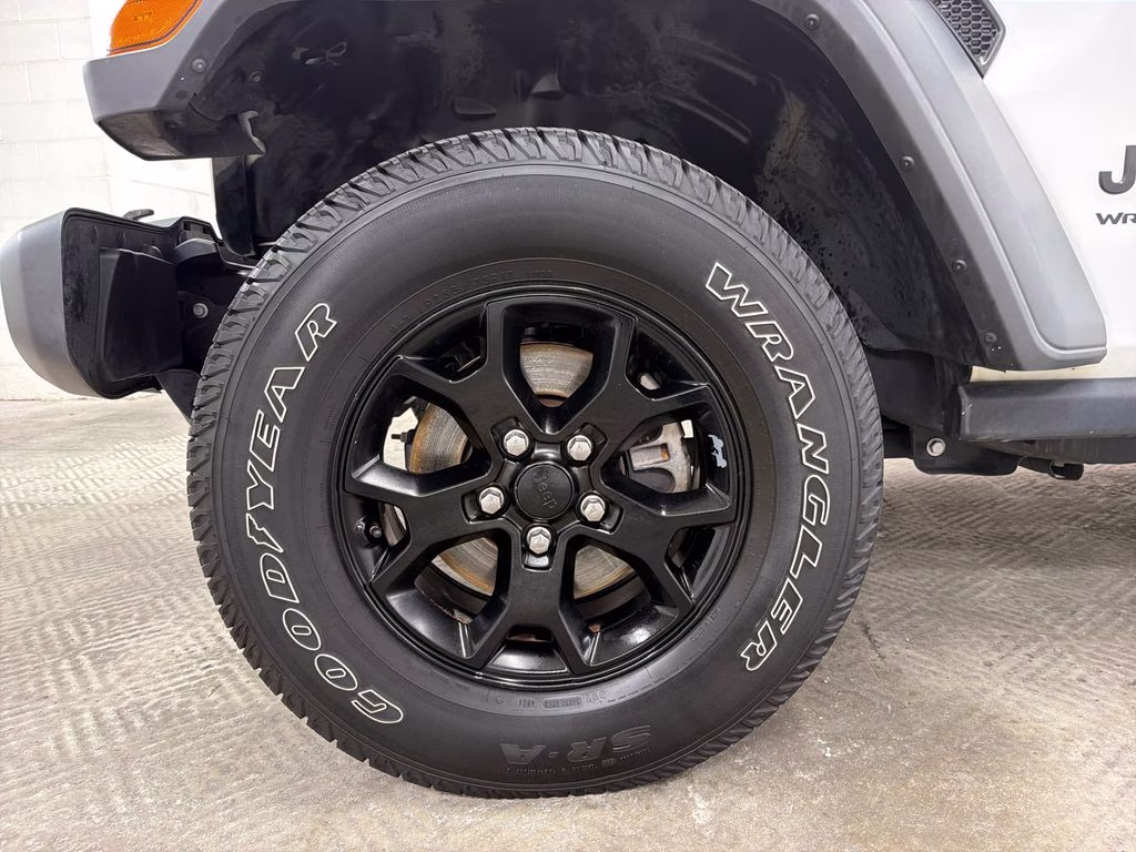 2021 Bright White Clearcoat Jeep Wrangler Unlimited Willys 4X4 SUV