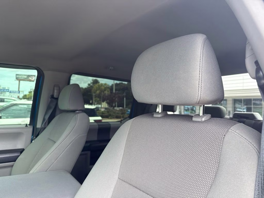 2020 Velocity Blue Metallic Ford Super Duty F-250 SRW XL 4X4 Truck