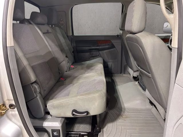 2006 Bright Silver Metallic Clearcoat Dodge Ram 2500 SLT 4X4 Truck