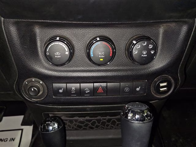 2015 Bright White Clearcoat Jeep Wrangler Unlimited Sahara 4X4 SUV