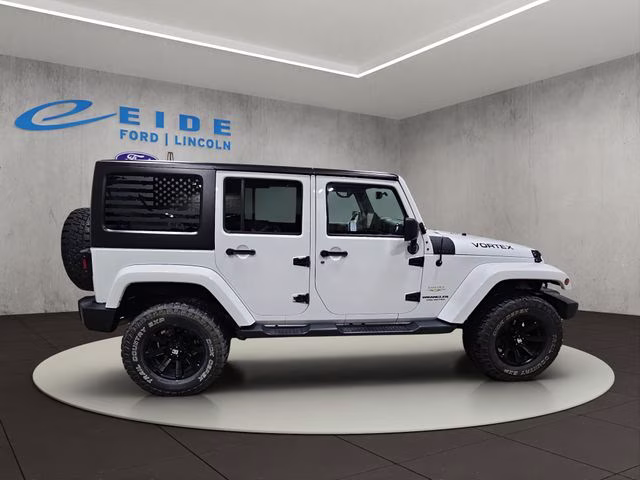 2015 Bright White Clearcoat Jeep Wrangler Unlimited Sahara 4X4 SUV