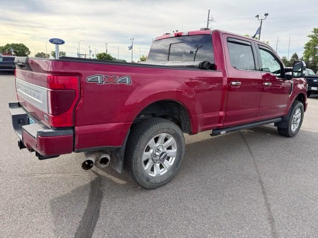 2022 Rapid Red Metallic Tinted Clearcoat Ford Super Duty F-350 SRW Platinum 4X4 Truck