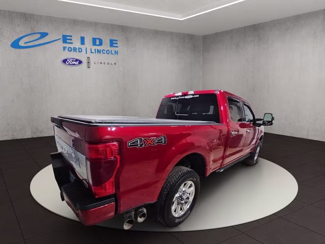 2022 Rapid Red Metallic Tinted Clearcoat Ford Super Duty F-350 SRW Platinum 4X4 Truck