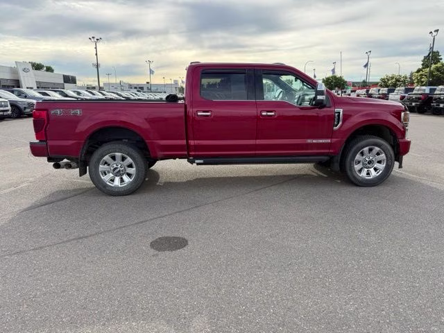 2022 Rapid Red Metallic Tinted Clearcoat Ford Super Duty F-350 SRW Platinum 4X4 Truck