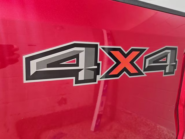 2022 Rapid Red Metallic Tinted Clearcoat Ford Super Duty F-350 SRW Platinum 4X4 Truck
