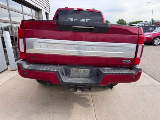 2022 Rapid Red Metallic Tinted Clearcoat Ford Super Duty F-350 SRW Platinum 4X4 Truck