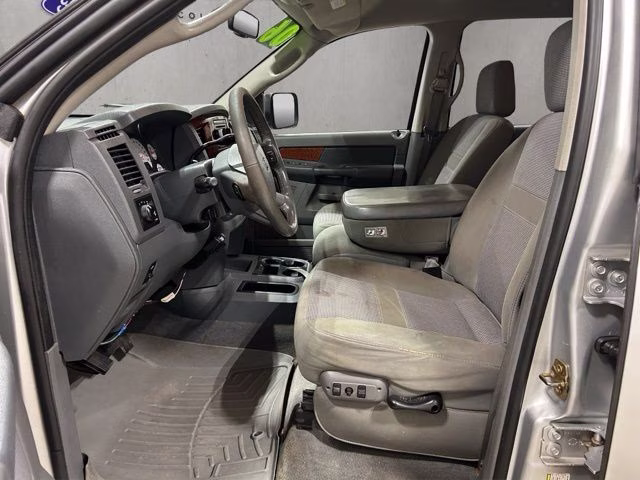 2006 Bright Silver Metallic Clearcoat Dodge Ram 2500 SLT 4X4 Truck