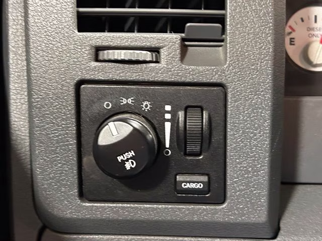 2006 Bright Silver Metallic Clearcoat Dodge Ram 2500 SLT 4X4 Truck