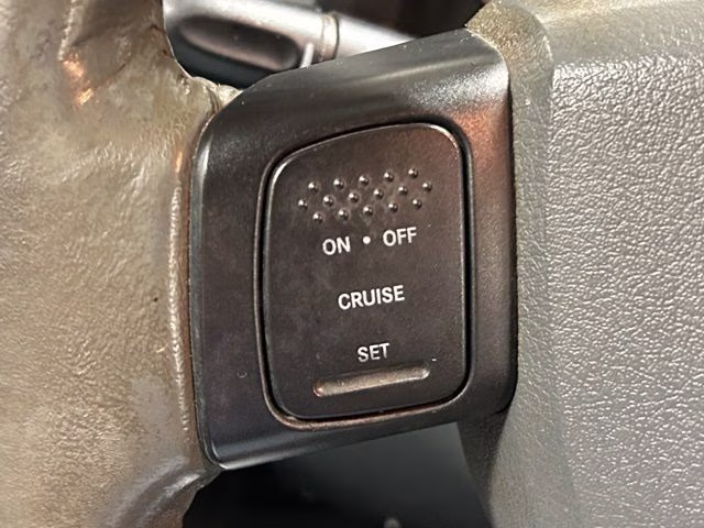 2006 Bright Silver Metallic Clearcoat Dodge Ram 2500 SLT 4X4 Truck