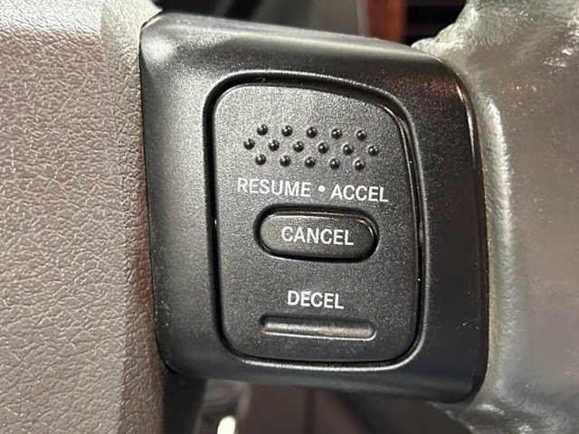 2006 Bright Silver Metallic Clearcoat Dodge Ram 2500 SLT 4X4 Truck