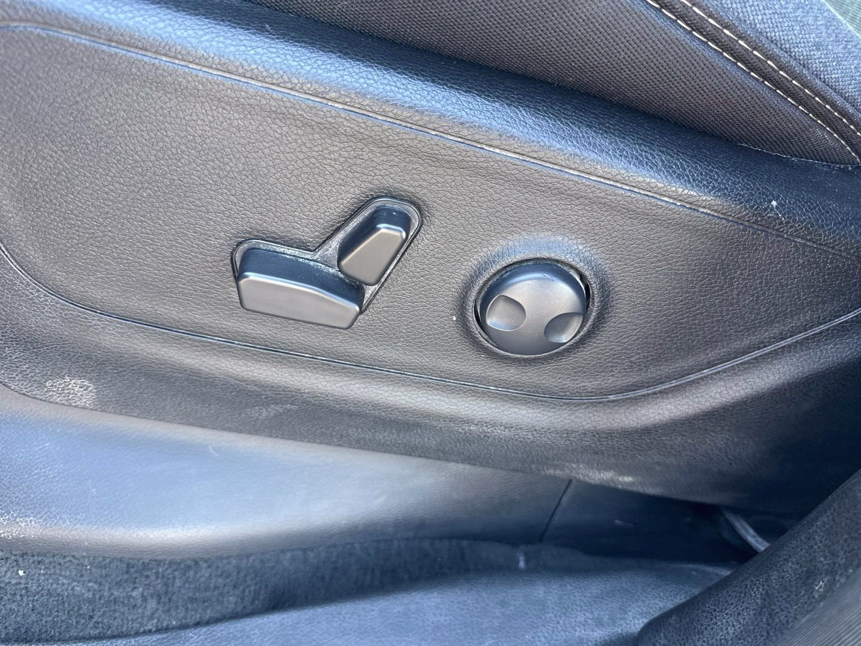 2024 Patriot Blue Pearlcoat Ram 1500 Big Horn/Lone Star 4X4 Truck