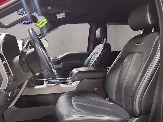 2022 Rapid Red Metallic Tinted Clearcoat Ford Super Duty F-350 SRW Platinum 4X4 Truck