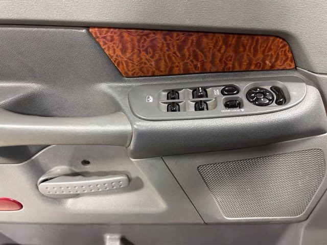 2006 Bright Silver Metallic Clearcoat Dodge Ram 2500 SLT 4X4 Truck
