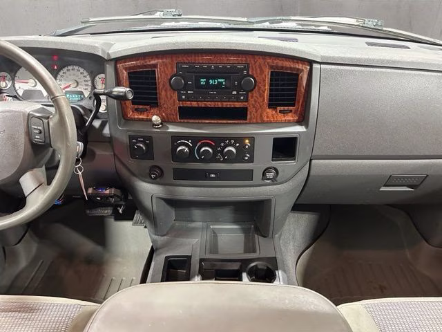 2006 Bright Silver Metallic Clearcoat Dodge Ram 2500 SLT 4X4 Truck