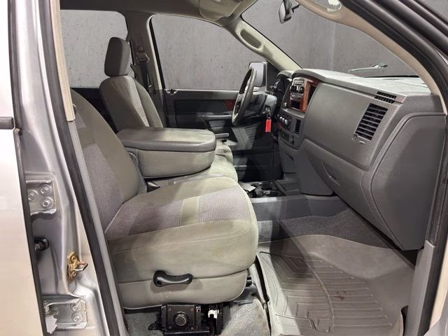 2006 Bright Silver Metallic Clearcoat Dodge Ram 2500 SLT 4X4 Truck