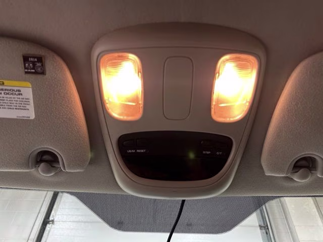 2006 Bright Silver Metallic Clearcoat Dodge Ram 2500 SLT 4X4 Truck