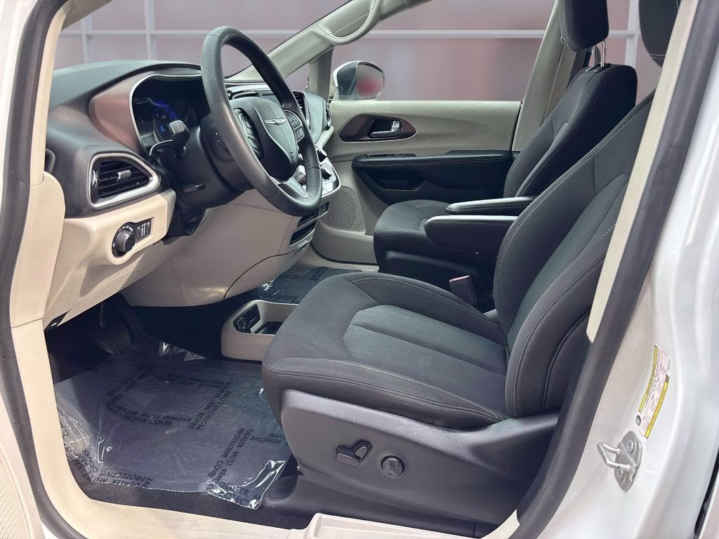 2023 Bright White Clearcoat Chrysler Voyager LX FWD Van
