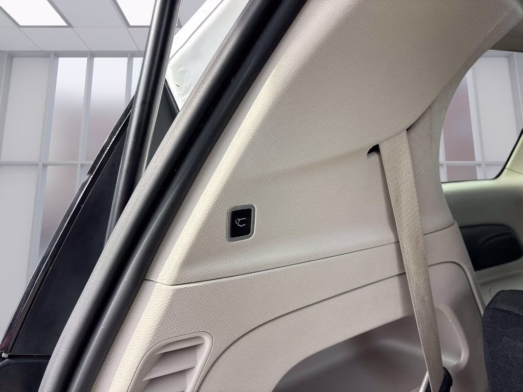 2023 Bright White Clearcoat Chrysler Voyager LX FWD Van