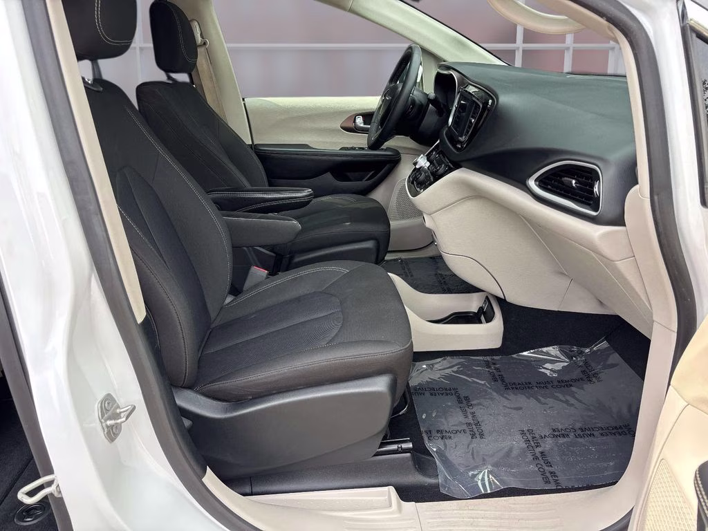 2023 Bright White Clearcoat Chrysler Voyager LX FWD Van