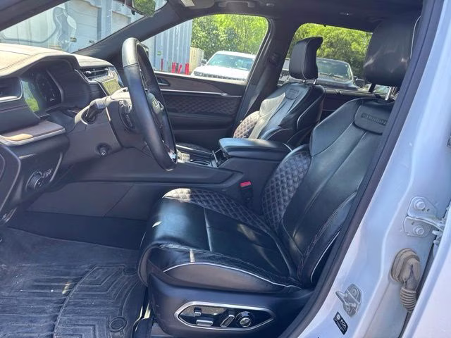 2022 Bright White Clearcoat Jeep Grand Cherokee L Summit 4X4 SUV