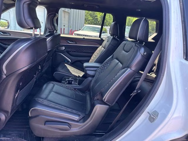 2022 Bright White Clearcoat Jeep Grand Cherokee L Summit 4X4 SUV