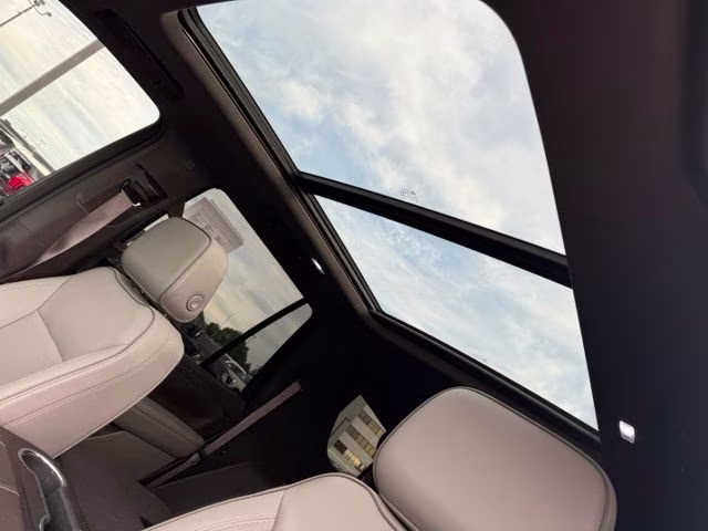 2022 Redwood Metallic GMC Yukon SLT 4X4 SUV