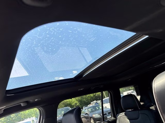 2022 Bright White Clearcoat Jeep Grand Cherokee L Summit 4X4 SUV