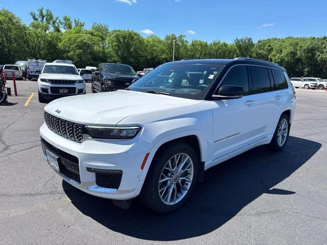 2022 Bright White Clearcoat Jeep Grand Cherokee L Summit 4X4 SUV