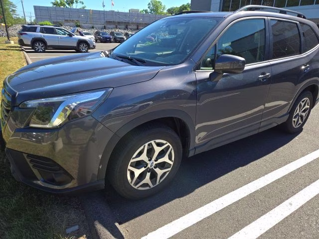 2023 Magnetite Gray Metallic Subaru Forester Premium AWD SUV