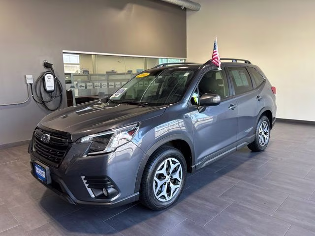 2023 Magnetite Gray Metallic Subaru Forester Premium AWD SUV